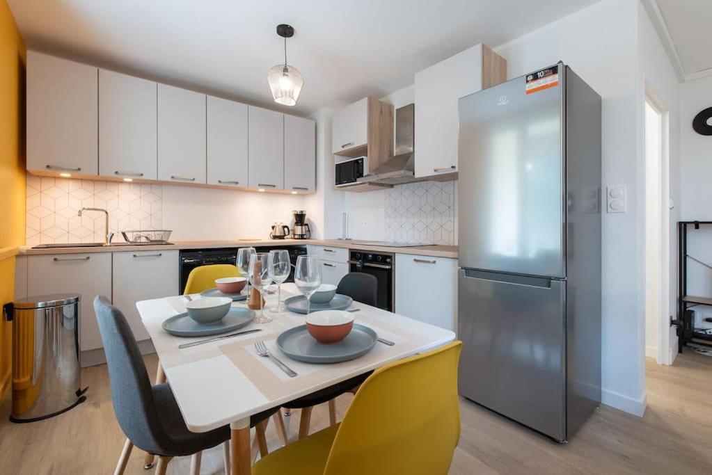 Appartement Renove Pour 6 Avec Parking 빌뢰르반 외부 사진
